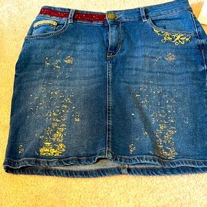Denim skirt